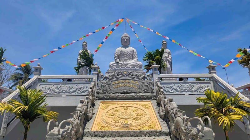 Ngôi cổ tự có cổng chùa được thiết kế với hình tượng Đế Thích độc đáo ảnh 2