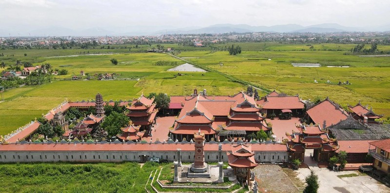 Ngôi chùa nằm giữa cánh đồng thờ hai 'ông Hổ' ở một xã đảo ảnh 3