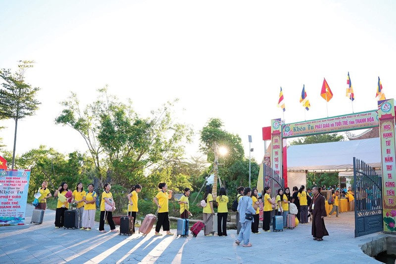Thanh Hoá: Ngày đầu tiếp nhận khoá tu “Phật giáo với tuổi trẻ” lần thứ 15 ảnh 1