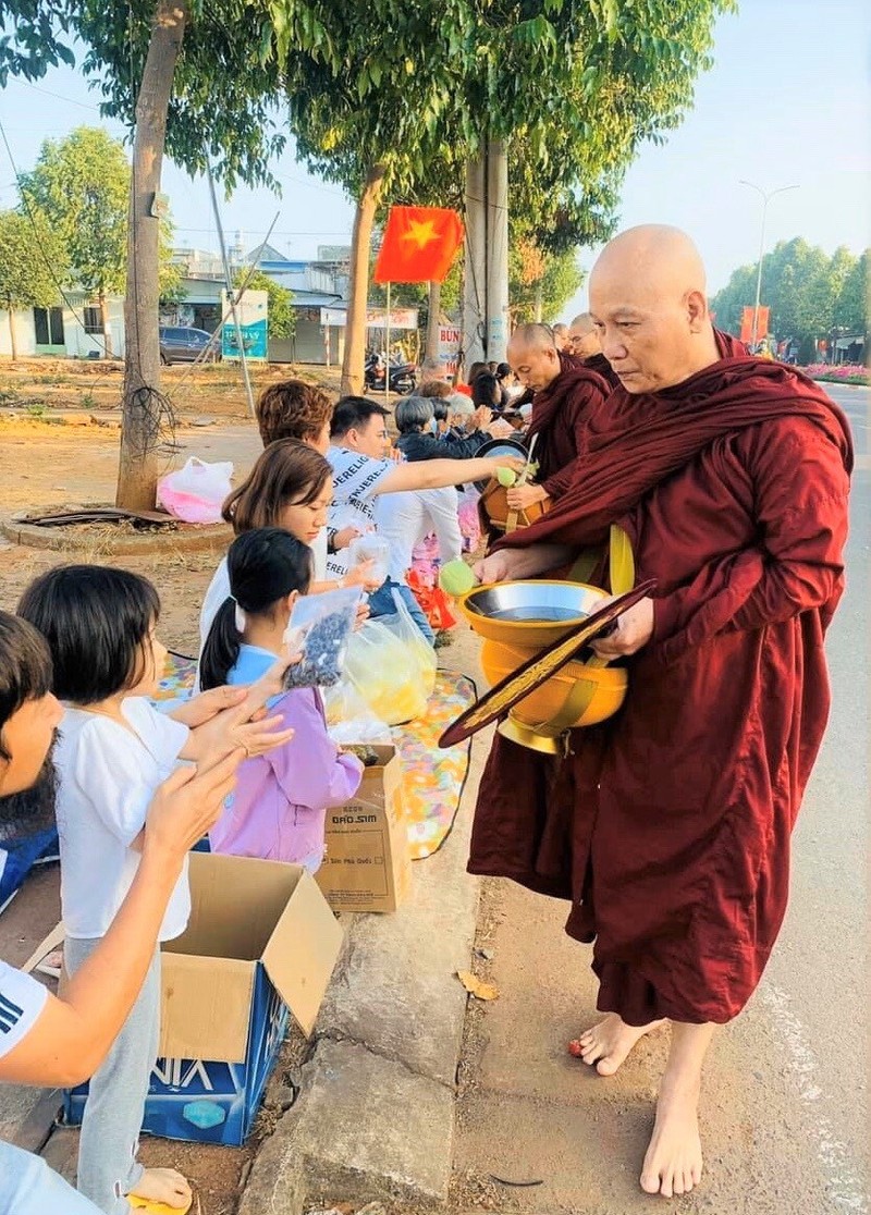 Có Phật trong nhà ảnh 1