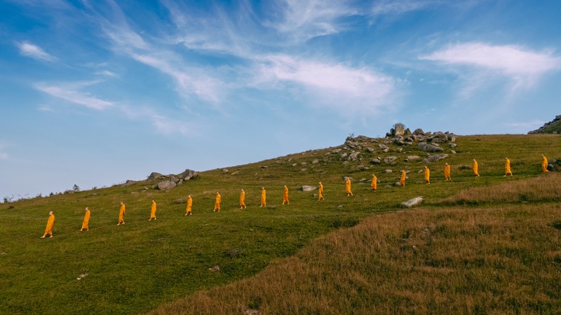 Chùm ảnh chư tăng chùa Ba Vàng hành thiền trên núi ảnh 16