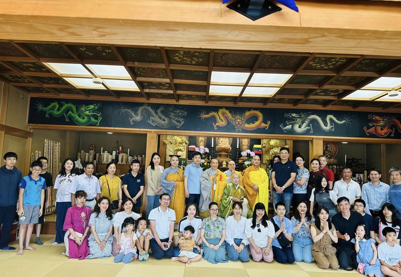 Đại sứ Phạm Quang Hiệu đến thăm Chùa Đại Ân Honjo, Nhật Bản ảnh 4