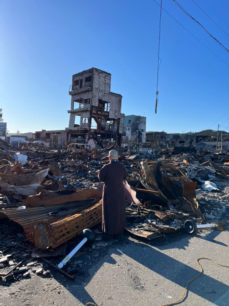 Ni sư Thích Tâm Trí, Hội trưởng Hội Phật tử Việt Nam tại Nhật Bản thăm tòa soạn Tạp chí Ngày Nay ảnh 1