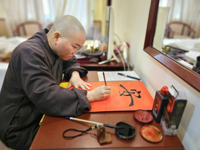 Ni sư Thích Tâm Trí, Hội trưởng Hội Phật tử Việt Nam tại Nhật Bản thăm tòa soạn Tạp chí Ngày Nay ảnh 10