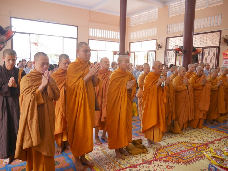 Giáo đoàn IV – Hệ phái Khất sĩ cúng dường trường hạ ảnh 1