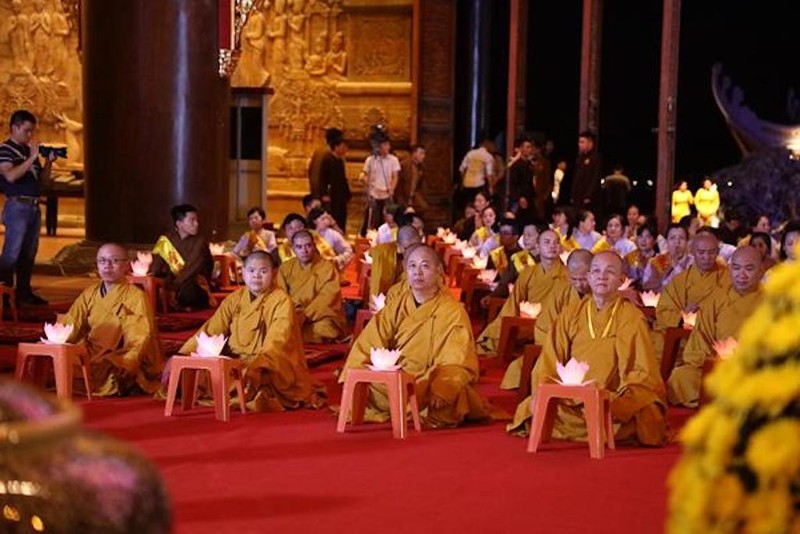 Đại lễ cầu nguyện quốc thái dân an, cầu siêu và thắp nến tri ân các Anh hùng liệt sỹ tại chùa Tam Chúc ảnh 2