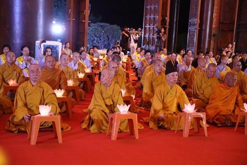 Đại lễ cầu nguyện quốc thái dân an, cầu siêu và thắp nến tri ân các Anh hùng liệt sỹ tại chùa Tam Chúc ảnh 3