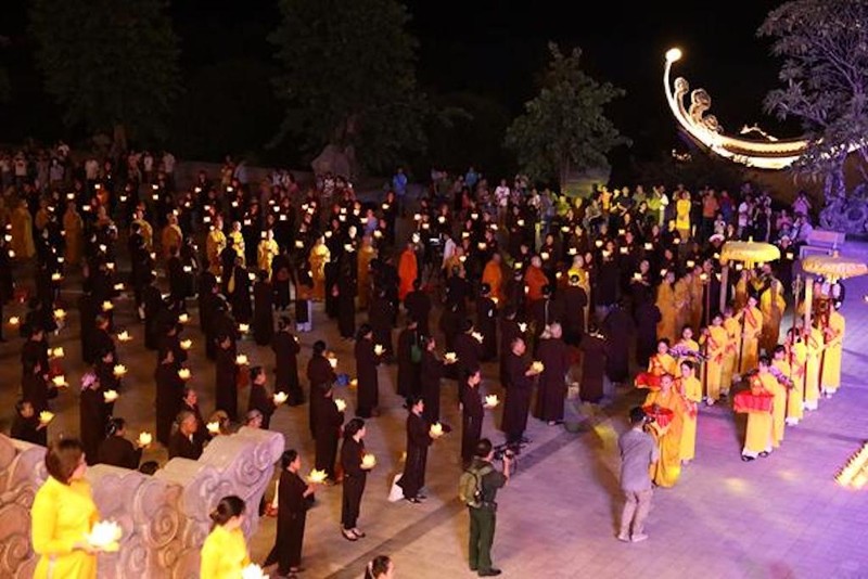 Đại lễ cầu nguyện quốc thái dân an, cầu siêu và thắp nến tri ân các Anh hùng liệt sỹ tại chùa Tam Chúc ảnh 4