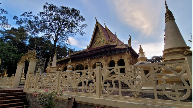 Chùa Âng (Trà Vinh): Ngôi chùa độc đáo với kiến trúc Khmer cổ ảnh 4
