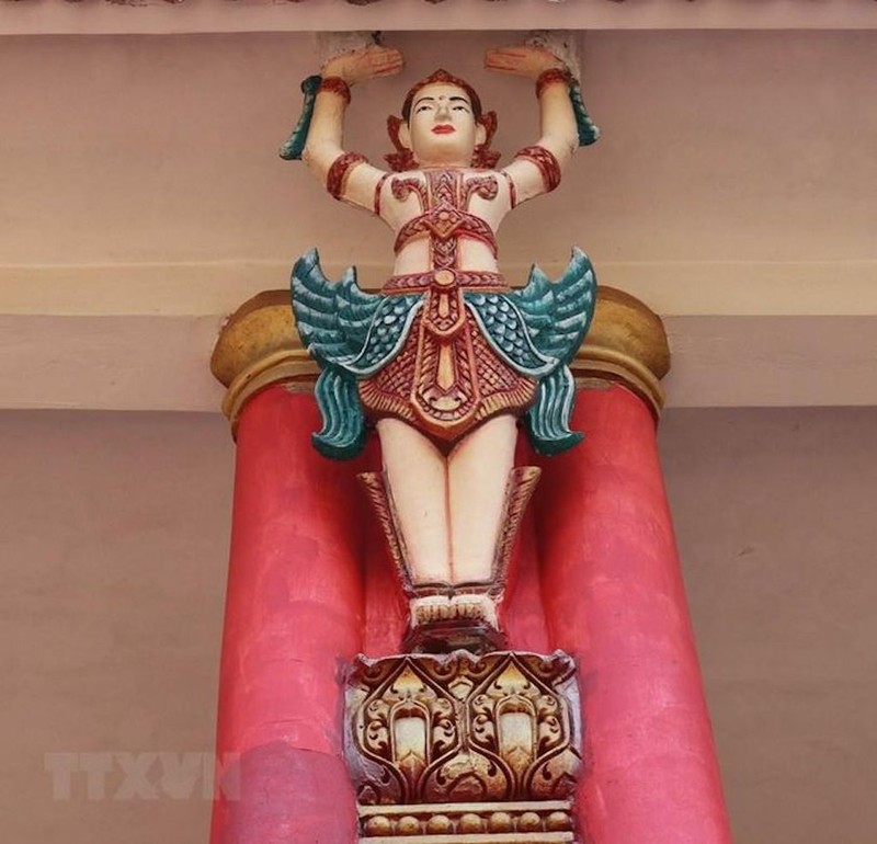 Khám phá vẻ đẹp kiến trúc độc đáo của ngôi chùa Khmer Sóc Lớn ảnh 7