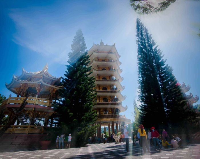 Chùa Vạn Linh: Chốn bình yên giữa thiên nhiên kỳ vĩ trên đỉnh núi Cấm ảnh 3