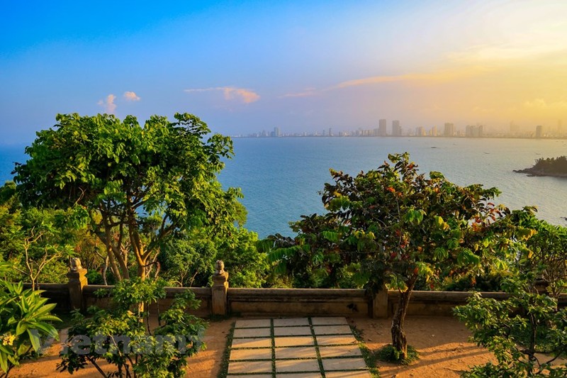 Chiêm ngưỡng vẻ đẹp hữu tình của chùa Linh Ứng trên bán đảo Sơn Trà (Đà Nẵng) ảnh 8