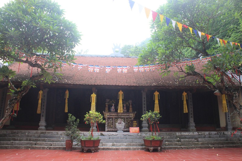 Chùa Trầm: Ngôi cổ tự có phong cảnh 'sơn thủy hữu tình' giữa lòng Hà Nội ảnh 2