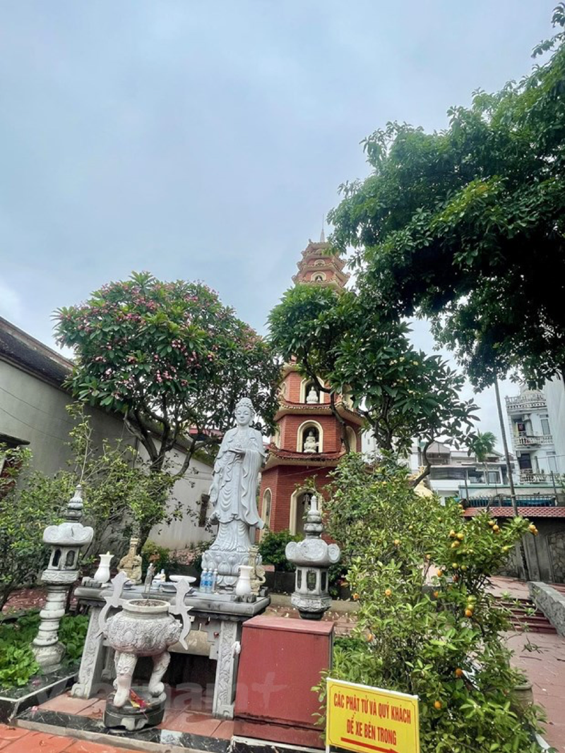 Khám phá kiến trúc cổ kính của chùa Triều Khúc ảnh 2