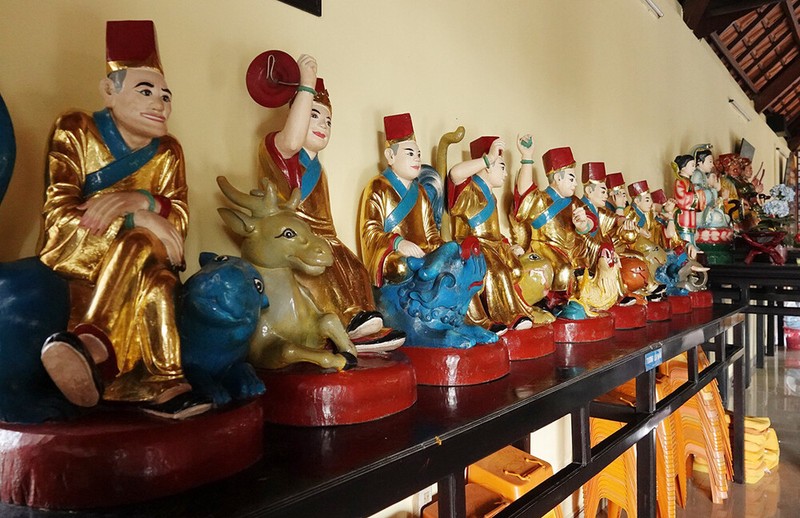 Chiêm ngưỡng 18 ‘báu vật’ trăm năm tuổi trong ngôi cổ tự ở Cần Thơ ảnh 2