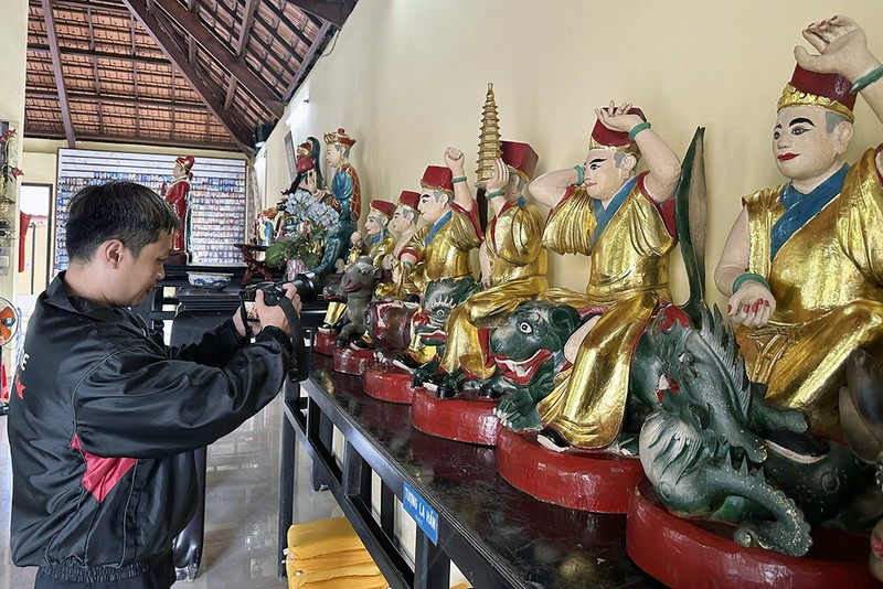 Chiêm ngưỡng 18 ‘báu vật’ trăm năm tuổi trong ngôi cổ tự ở Cần Thơ ảnh 6