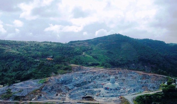 Chiêm ngưỡng tượng Phật khổng lồ bằng đá ở Đà Nẵng ảnh 2