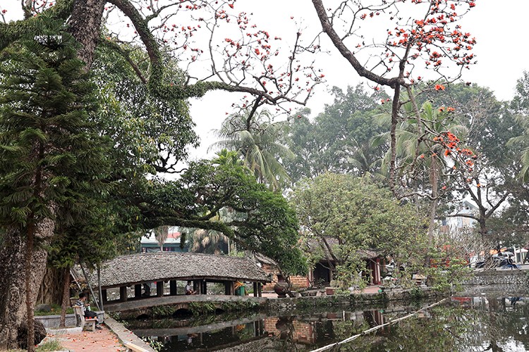 Chùa Thầy - Ngôi cổ tự linh thiêng giữa lòng Hà Nội ảnh 4