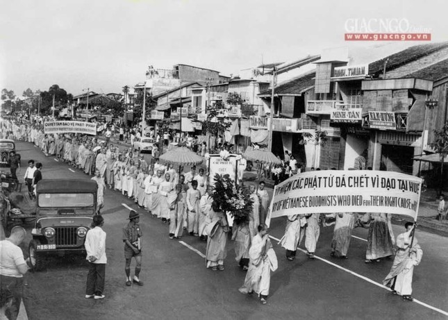 Trái tim bất tử của Bồ-tát Thích Quảng Đức - Kỳ 3: Vị pháp thiêu thân ảnh 2