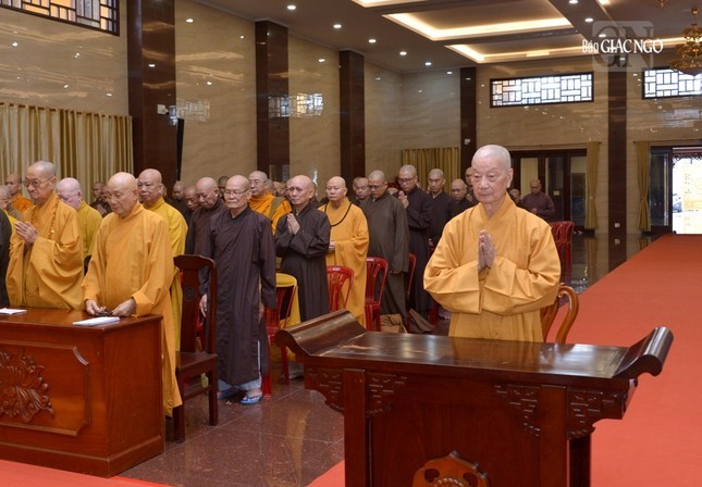 Tăng Ni, Phật tử TP.HCM góp hơn 3,5 tỷ đồng gởi đồng bào ảnh hưởng bão lũ ở miền Bắc ảnh 1