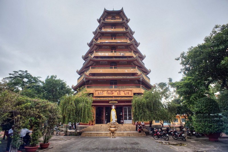 Ngôi cổ tự trăm năm giữa lòng Sài Gòn ảnh 2