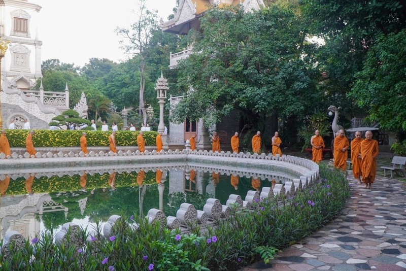 Chùa Bửu Long: Nơi có ngọn bảo tháp mang màu vàng rực rỡ ảnh 3