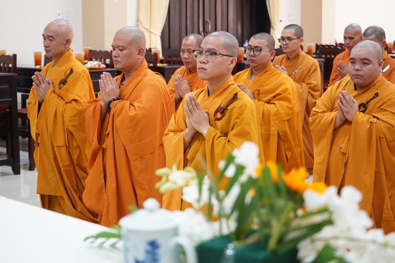 Tiền Giang: Tăng Ni sinh lớp Trung cấp, Cao đẳng Phật học tri ân thầy cô giáo ảnh 2