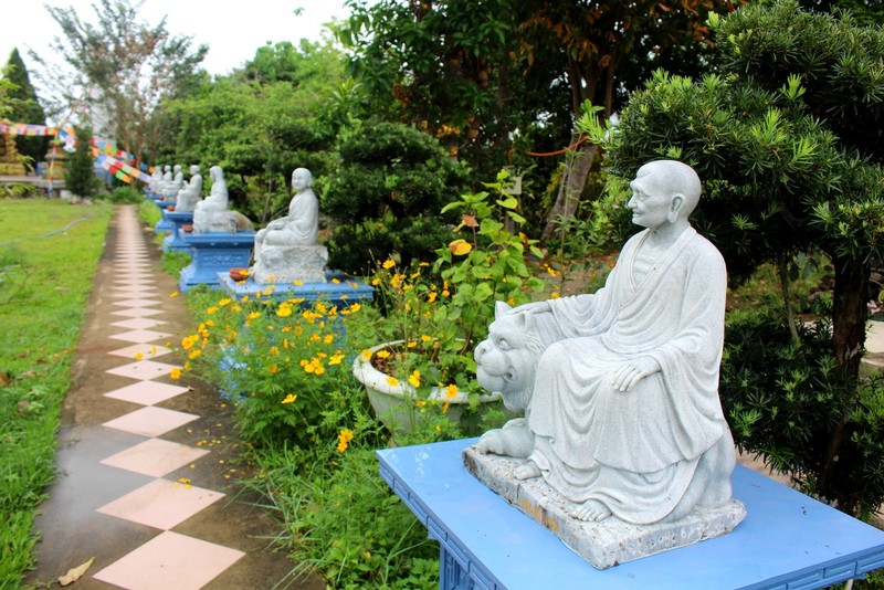 Chùa Hà Tân – Ngôi chùa nằm ở vị trí độc đáo nhất TP. Đà Nẵng ảnh 5