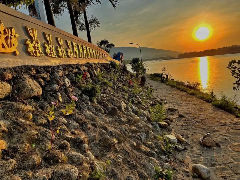 Chùa Hà Tân – Ngôi chùa nằm ở vị trí độc đáo nhất TP. Đà Nẵng ảnh 3