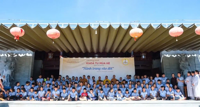 Chùa Hà Tân – Ngôi chùa nằm ở vị trí độc đáo nhất TP. Đà Nẵng ảnh 4