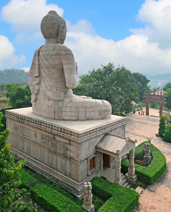 Chùa Đại Lộc - ngôi chùa Nam tông đầu tiên trên đất Phật ảnh 1