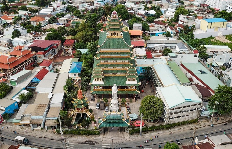 Chùa Vạn Đức – Chùa có chánh điện cao nhất Việt Nam ảnh 4