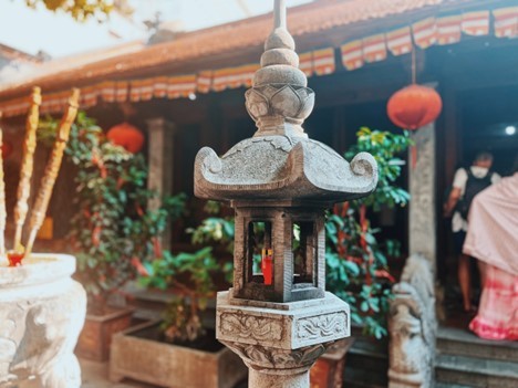 Ngôi chùa ngàn năm tuổi có cổng vào nhỏ hẹp ở trung tâm Hà Nội ảnh 3