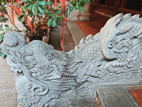 Ngôi chùa ngàn năm tuổi có cổng vào nhỏ hẹp ở trung tâm Hà Nội ảnh 2