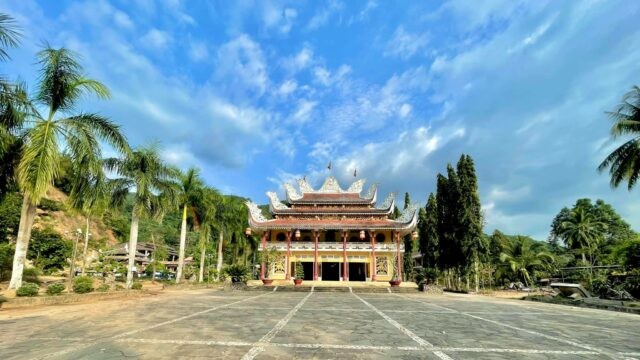 Chùa Linh Phú : Khám phá ngôi chùa lâu đời nhất Đồng Nai ảnh 2