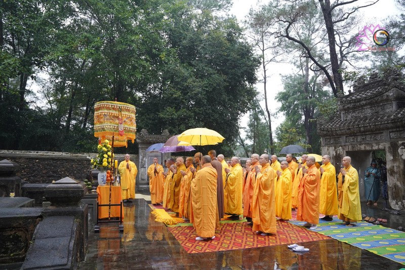 Lễ tảo tháp và tưởng niệm Tổ sư Thiệt Diệu Liễu Quán tại Huế ảnh 3