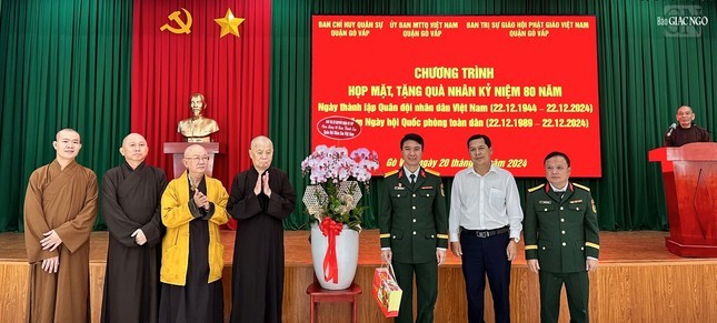 Ban Trị sự GHPGVN Q.Gò Vấp dâng hương tưởng niệm các anh hùng liệt sĩ ảnh 3