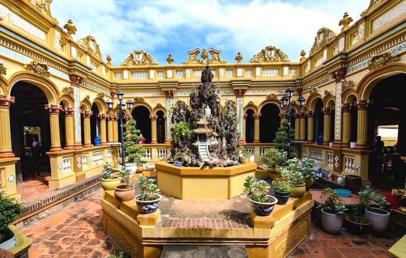 Khám phá chùa Vĩnh Tràng ở Tiền Giang ảnh 5