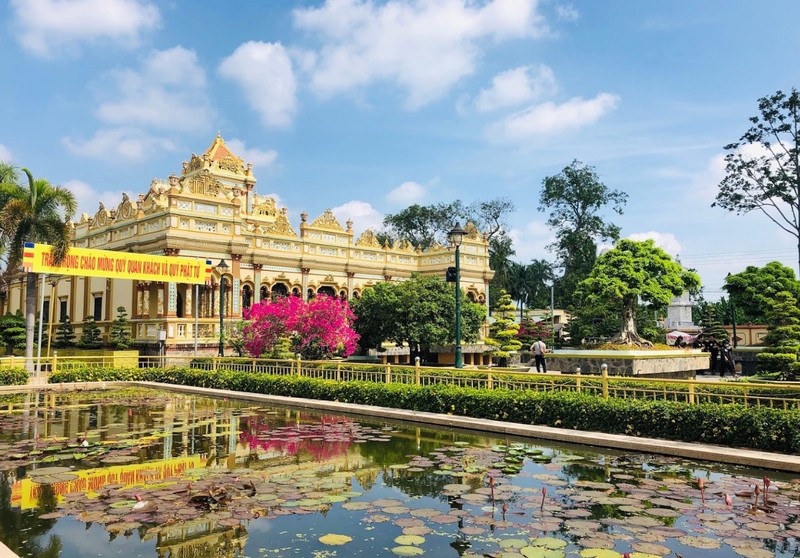 Khám phá chùa Vĩnh Tràng ở Tiền Giang ảnh 8