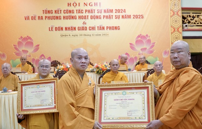 Phật giáo Q.6 thực hiện hoạt động từ thiện năm 2024 với tổng trị giá hơn 25 tỷ đồng ảnh 8