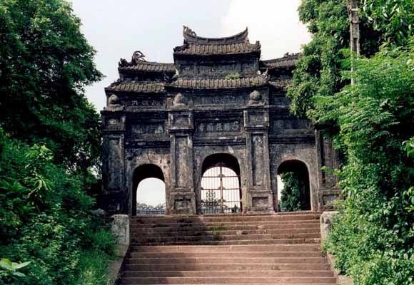 Ngôi cổ tự linh thiêng bậc nhất đất cố đô Huế ảnh 1