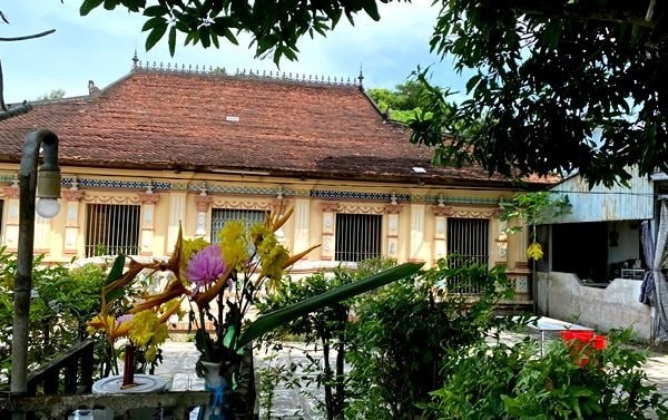 Về An Giang xem loài dơi quý hiếm sống trong ngôi chùa cổ hơn 200 năm tuổi ảnh 1