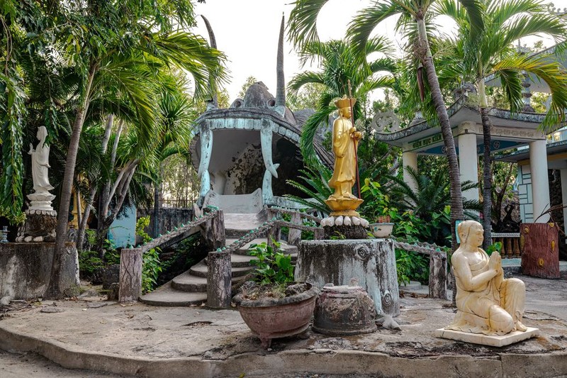 Khám phá nét độc đáo của Chùa Ốc tại Cam Ranh ảnh 3