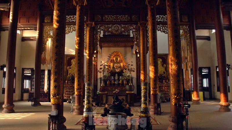 Vẻ đẹp thanh tịnh của chùa Từ Đàm cổ kính giữa cố đô Huế ảnh 6