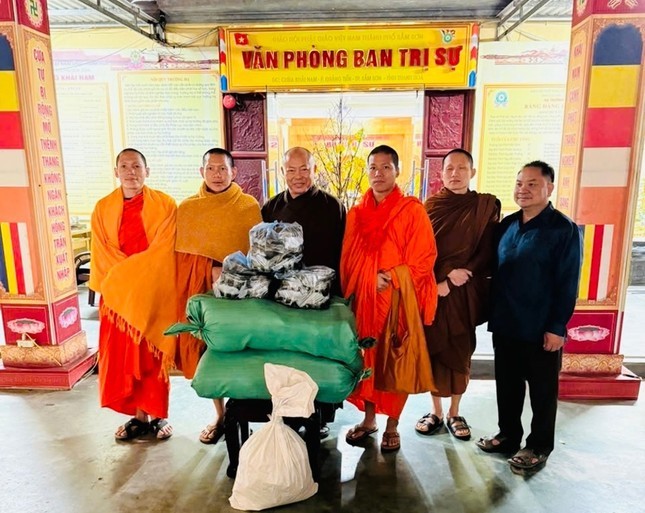 Thanh Hóa: Đoàn Phật giáo tỉnh Hủa Phăn thăm Ban Trị sự GHPGVN tỉnh nhân Tết Ất Tỵ - 2025 ảnh 1