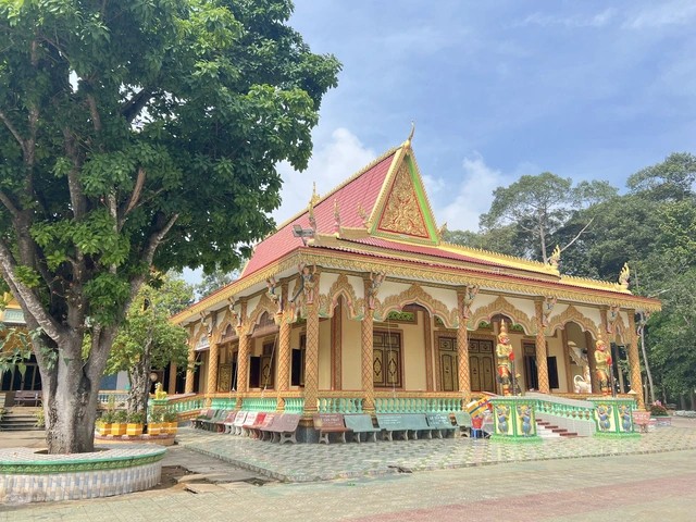 Kiến trúc độc đáo của chùa Hang ở Trà Vinh ảnh 4