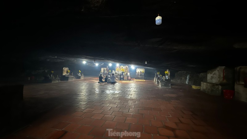 Khám phá ngôi chùa “không sư” trong hang đá núi lửa triệu năm ở Lý Sơn ảnh 7