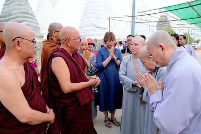 Ni trưởng Từ Nhẫn dẫn đoàn cứu trợ Myanmar ảnh 1