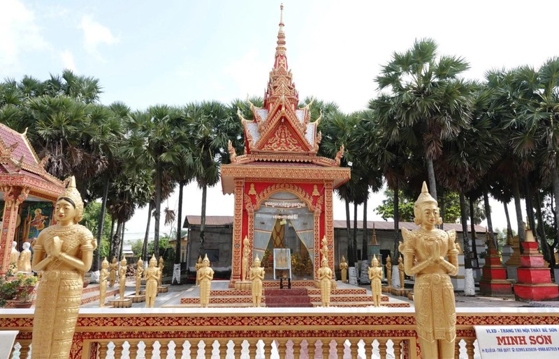 Ngôi chùa có nhiều cây thốt nốt nhất miền Tây ảnh 2