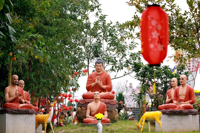 Ngôi chùa có tượng Bồ tát 4 mặt, cao 31m trên đỉnh Mã Lim ảnh 3